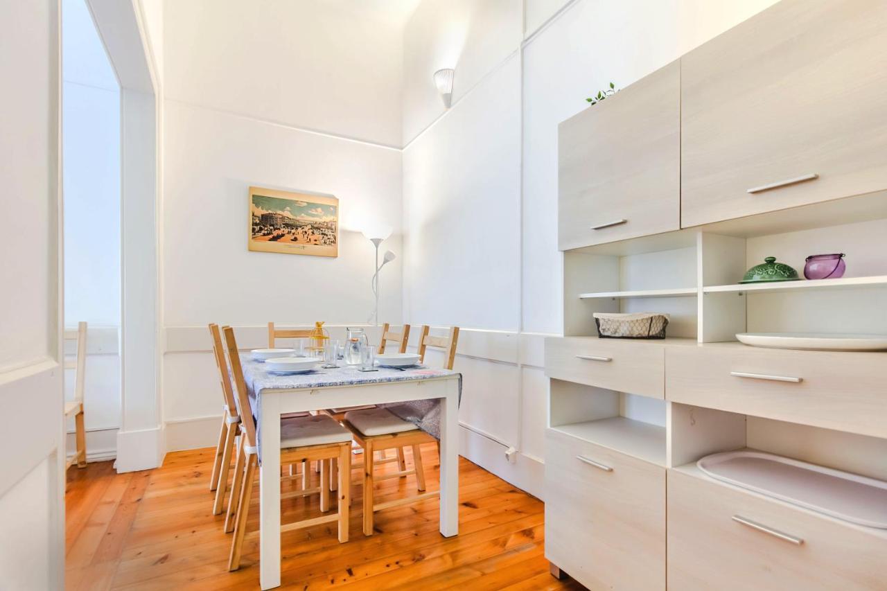 Boulevard Apartment *